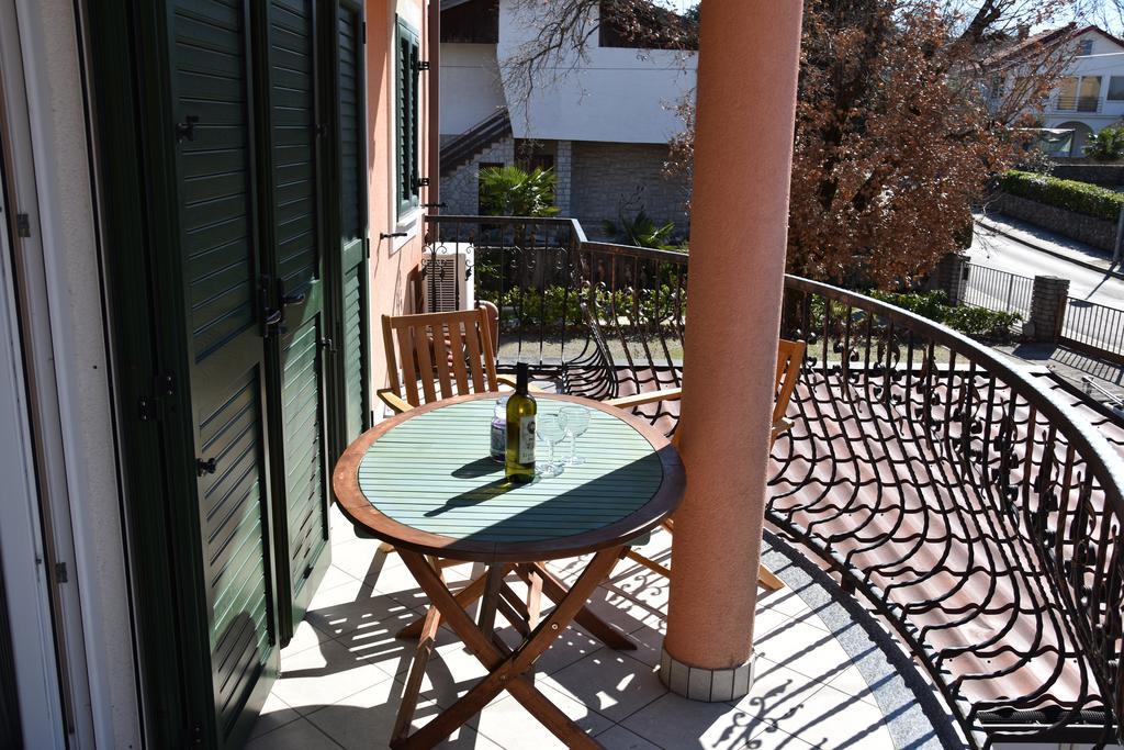 Malinska Center Apartment Exterior foto