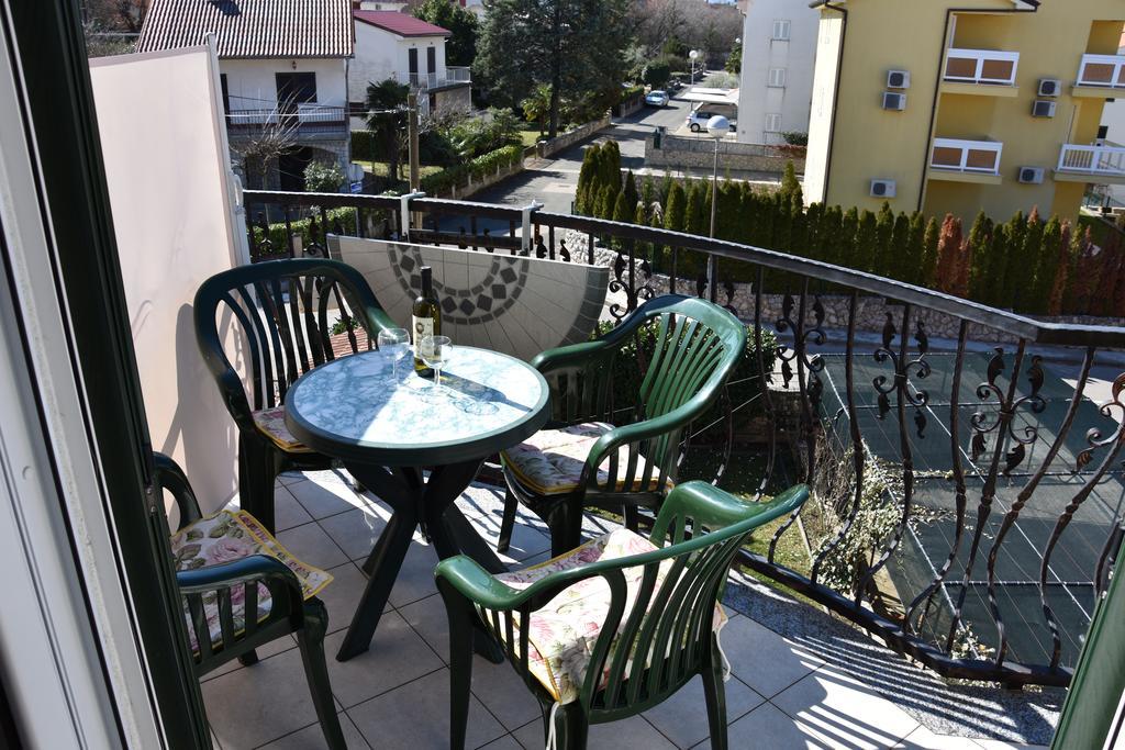 Malinska Center Apartment Exterior foto